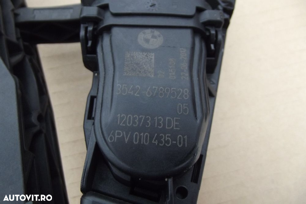 Pedala acceleratie BMW F30 F31 F32 F34 F20 F21 F22 senzor pedala BMW - 3