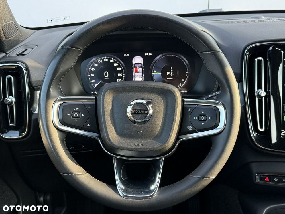Volvo XC 40 T4 Recharge DKG Plus Bright - 17