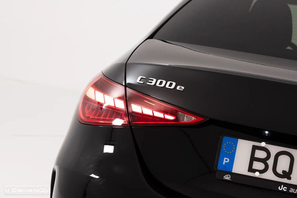Mercedes-Benz C 300 e AMG Line - 14