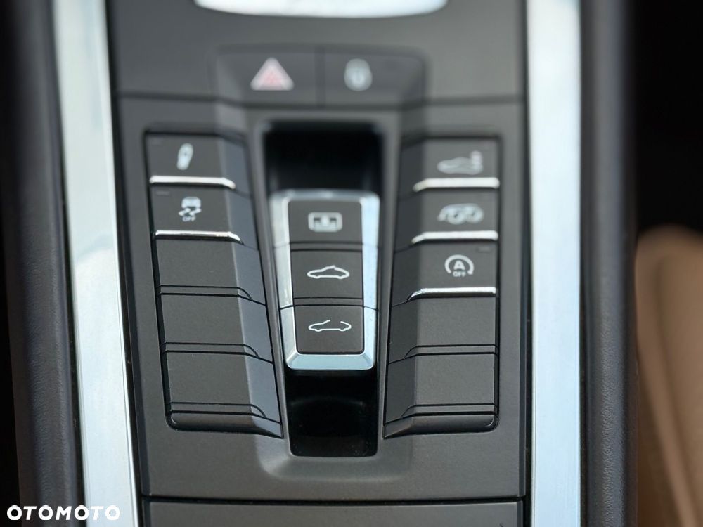 Porsche 911 Coupe [991] 15-19 - 29