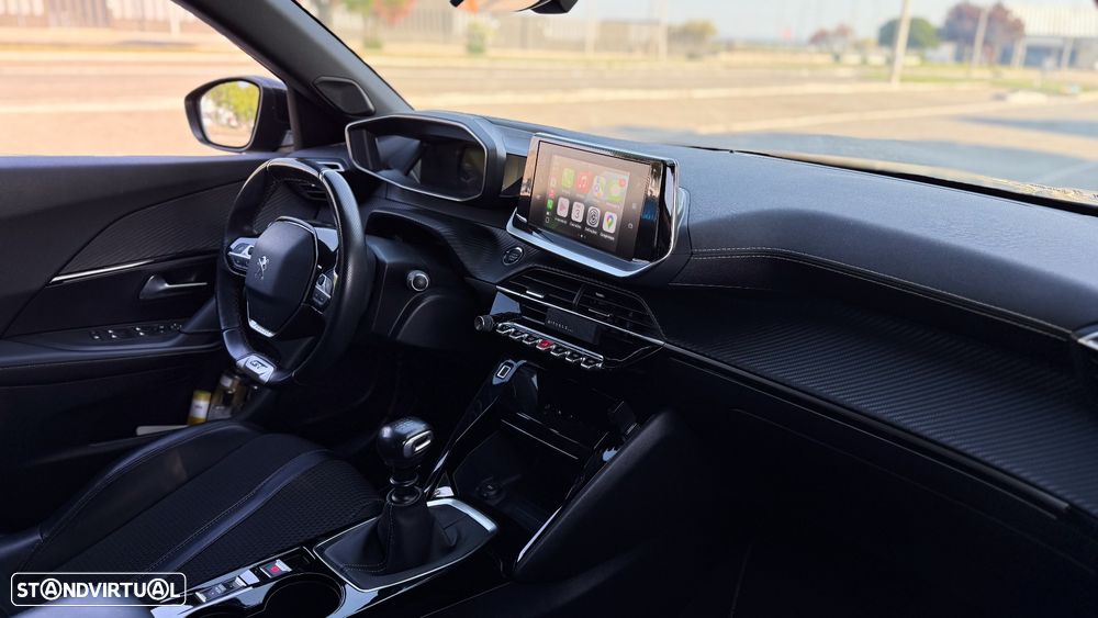 Peugeot 2008 1.2 PureTech GT Line - 17