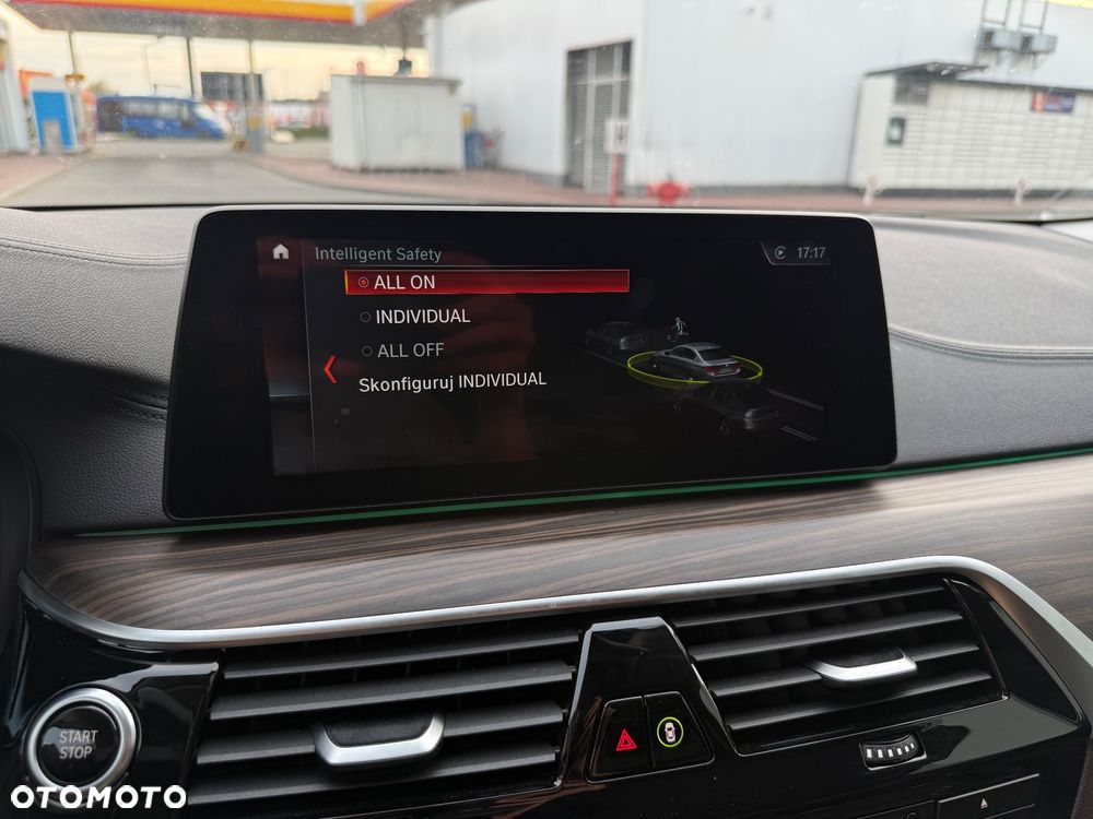 BMW Seria 5 530e iPerformance GPF Sport - 37
