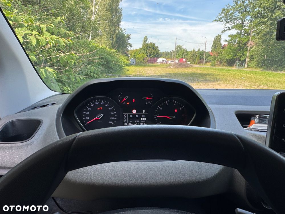 Peugeot Rifter 1.2 PureTech Allure S&S - 22