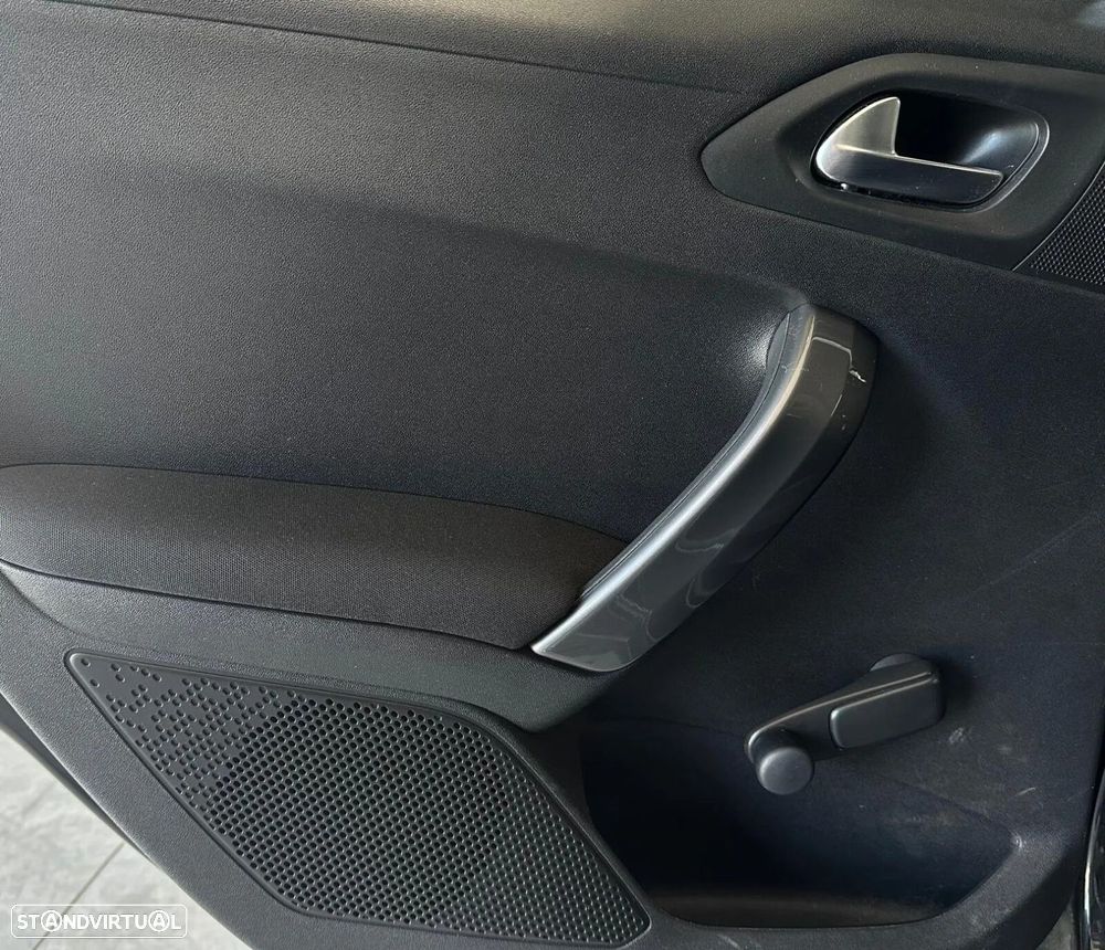 Peugeot 2008 1.2 PureTech Style - 20