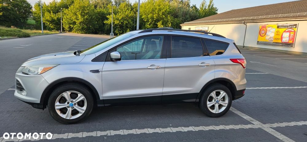 Ford Kuga 2.0 EcoBoost 4x4 Titanium - 4