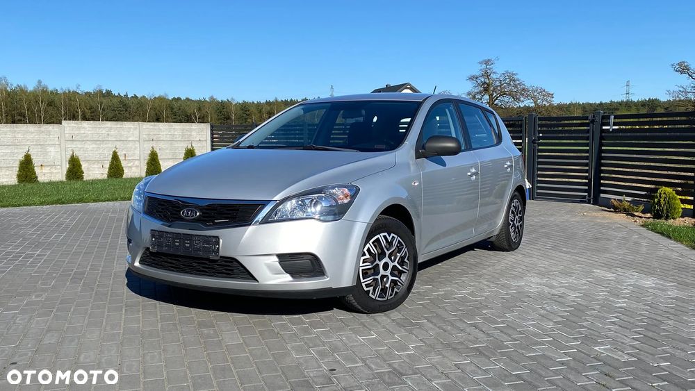 Kia Ceed 1.4 CVVT Attract - 6