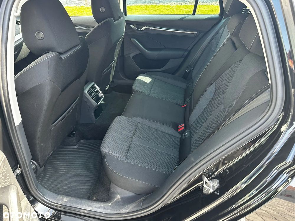 Skoda Octavia 2.0 TDI Style DSG - 13