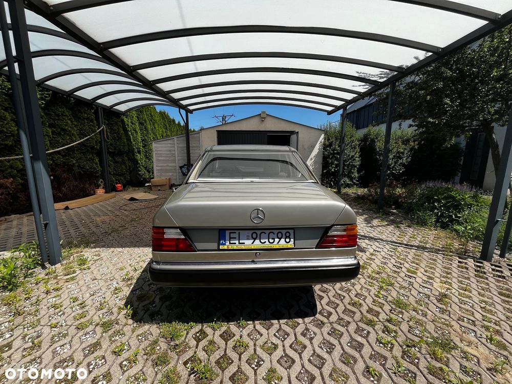 Mercedes-Benz W124 (1984-1993) - 37