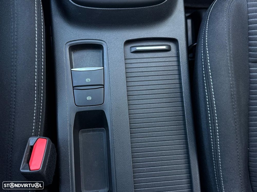 Ford Focus SW 1.0 EcoBoost MHEV Active X - 25