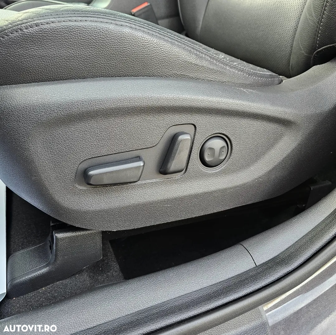 Hyundai Tucson 2.0 CRDI 4WD 8AT Luxury - 22