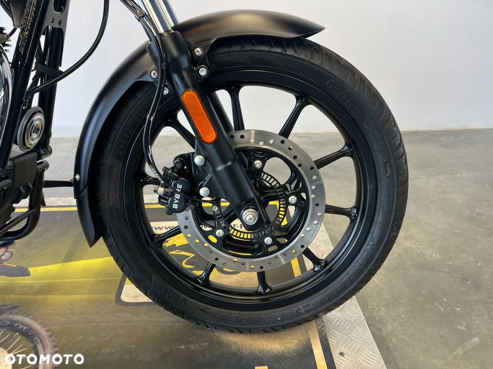 Royal Enfield Meteor - 22