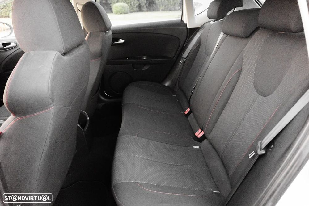 SEAT Leon 2.0 TDI FR - 4