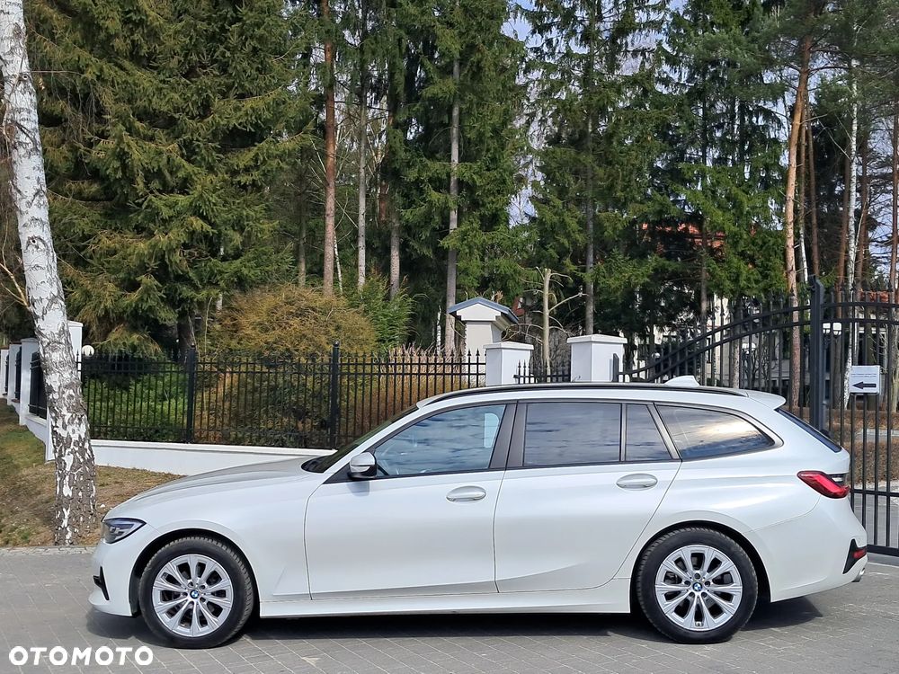 BMW Seria 3 318d Edition Luxury Line Purity - 13