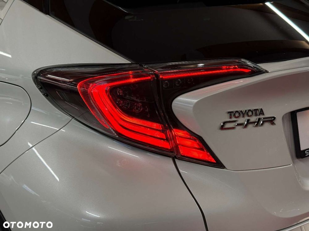 Toyota C-HR Hybrid Lounge - 38