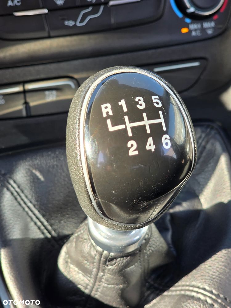 Ford Tourneo Connect - 19