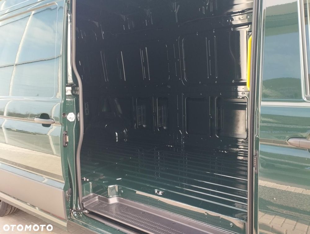 Volkswagen Crafter - 14