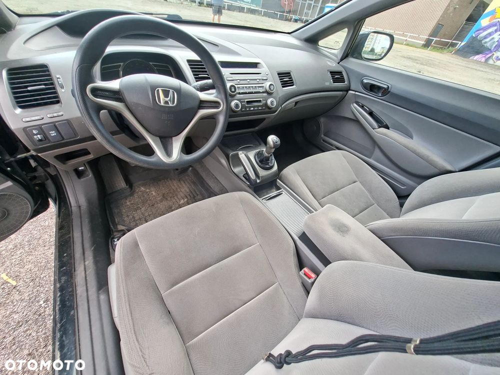 Honda Civic 1.8 Base - 8