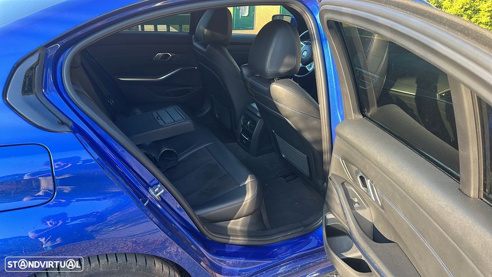 BMW 320 e Pack Desportivo M Auto - 9