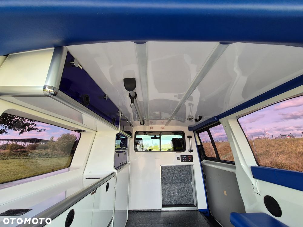 Volkswagen Transporter - 18