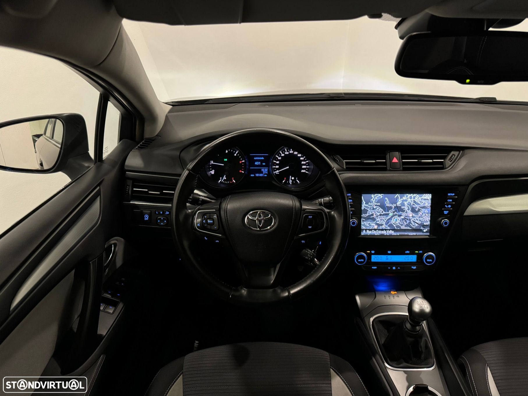 Toyota Avensis Touring Sports 1.6 D-4D Exclusive - 8