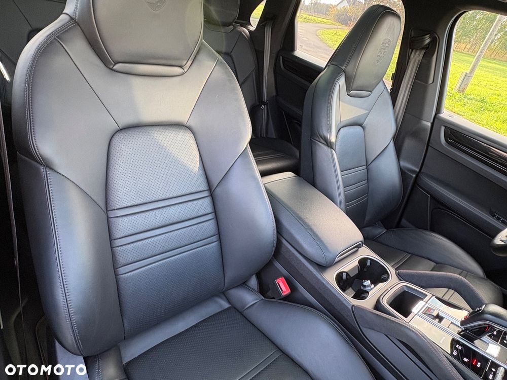 Porsche Cayenne E-Hybrid Platinum Edition - 29