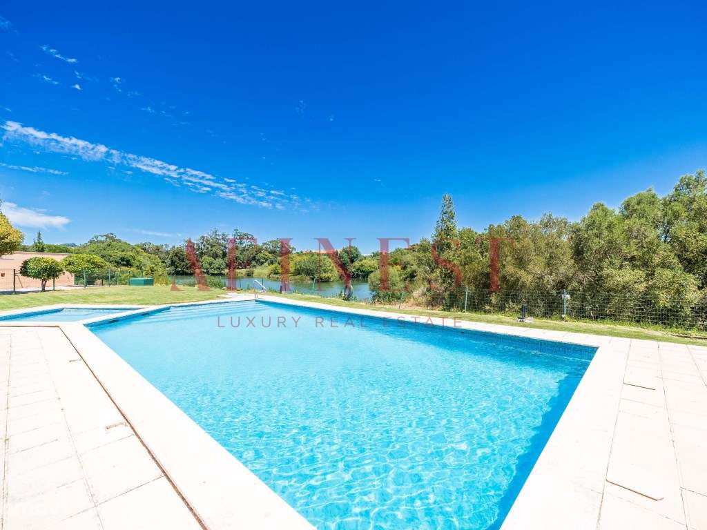 T4 NA QUINTA DA BELOURA TOTALMENTE REMODELADO - Grande imagem: 4/60