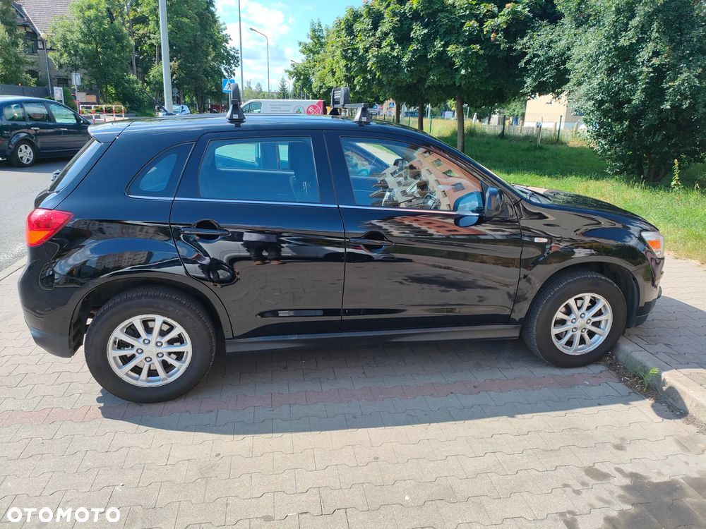 Mitsubishi ASX - 10
