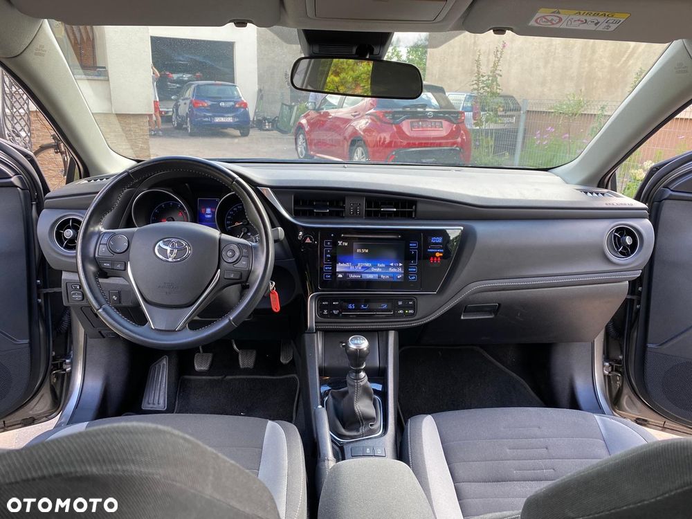 Toyota Auris 1.2 T Premium - 12