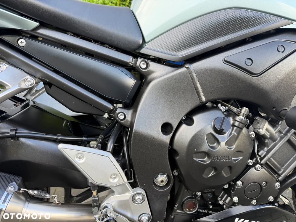 Yamaha FZ - 20