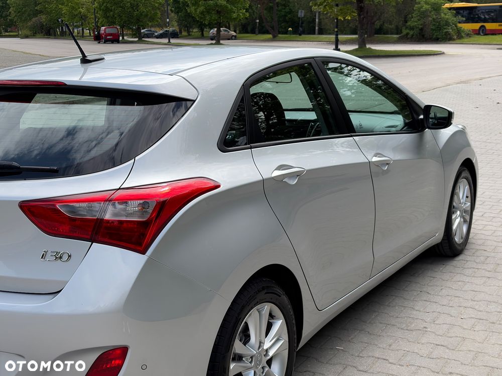 Hyundai i30 1.6 Style - 12
