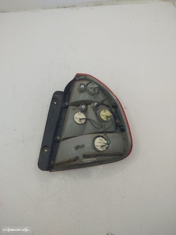 Farolim Stop Esq Hyundai Accent Ii (Lc) - 3