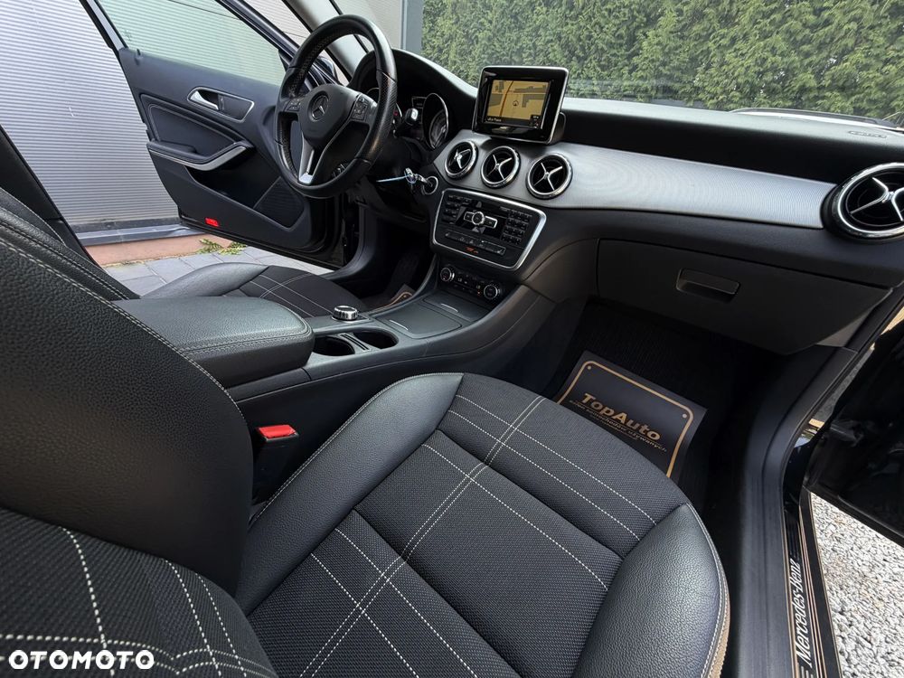 Mercedes-Benz GLA 200 7G-DCT Style - 16