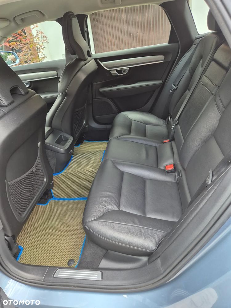 Volvo V90 D4 Momentum - 6