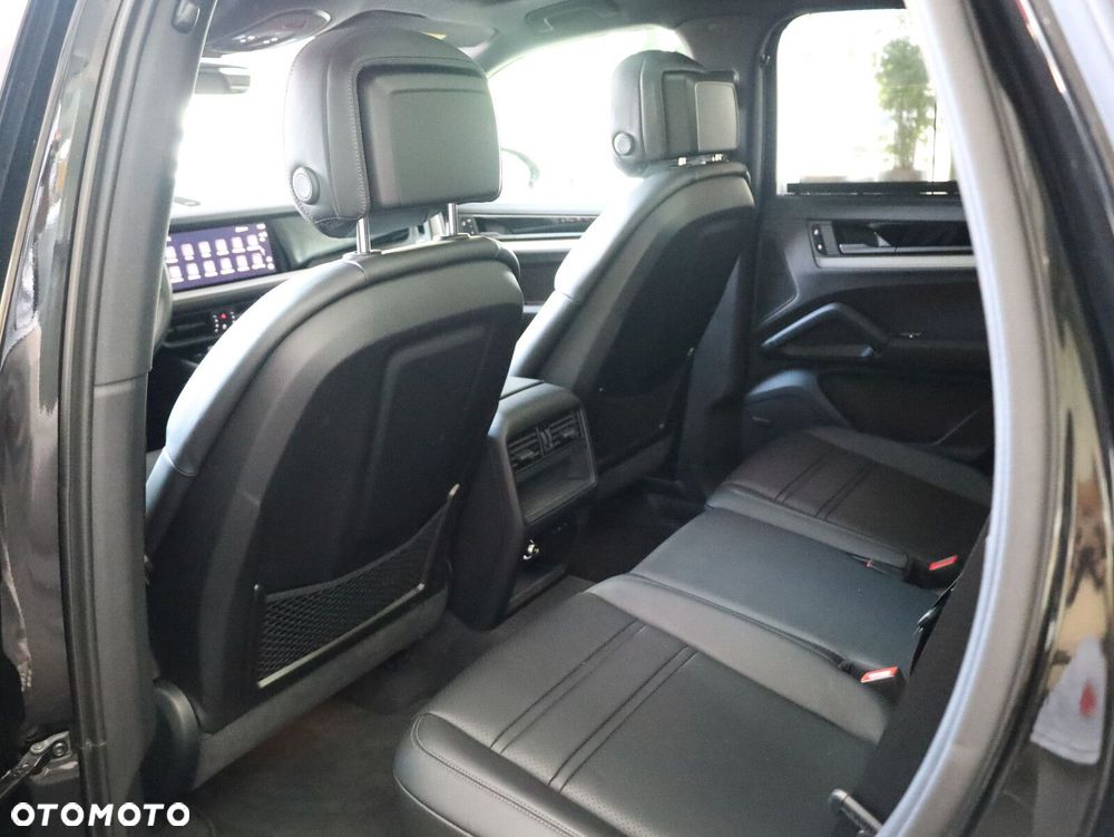 Porsche Cayenne - 18