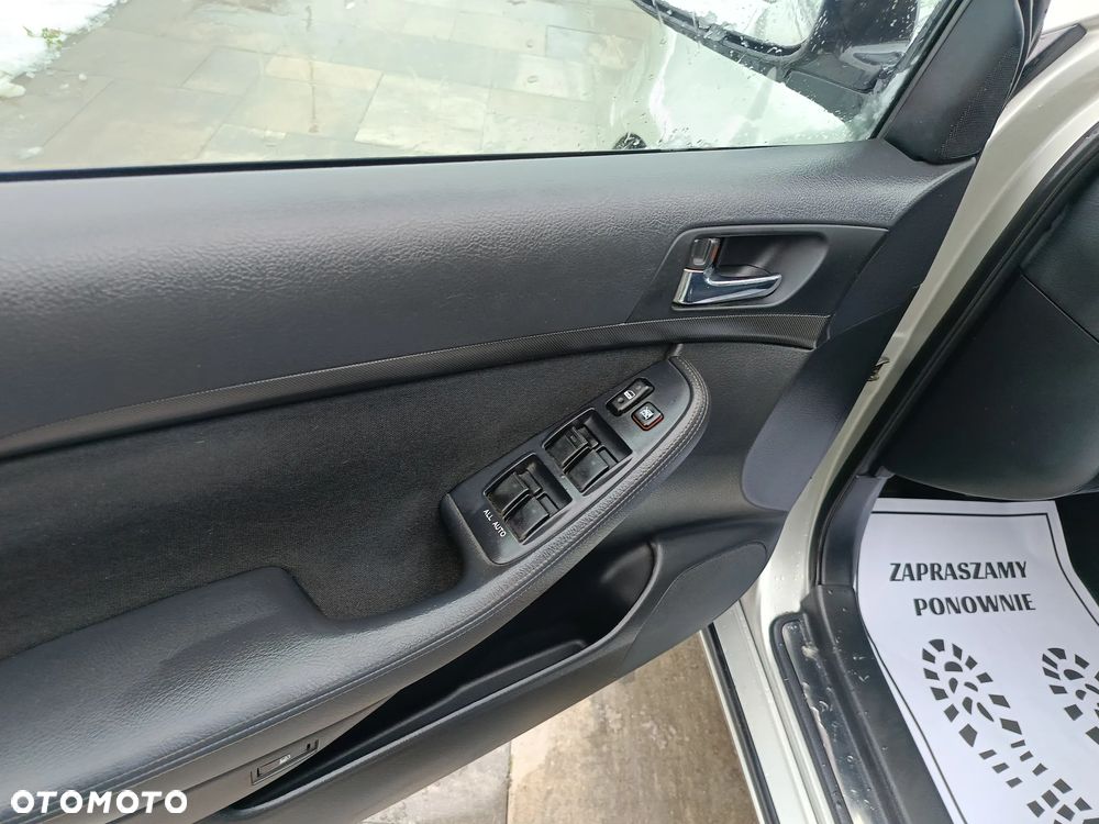 Toyota Avensis 2.0 VVT-i Edition - 25