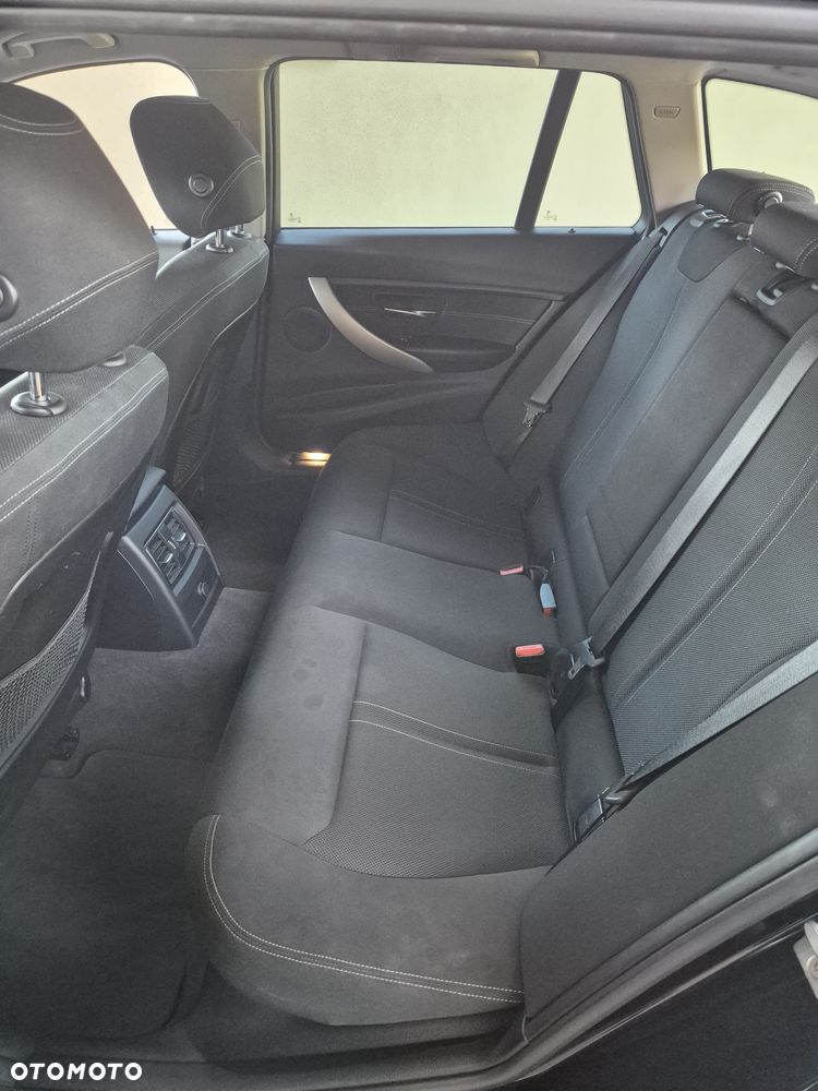 BMW Seria 3 320d Efficient Dynamic Edition - 22
