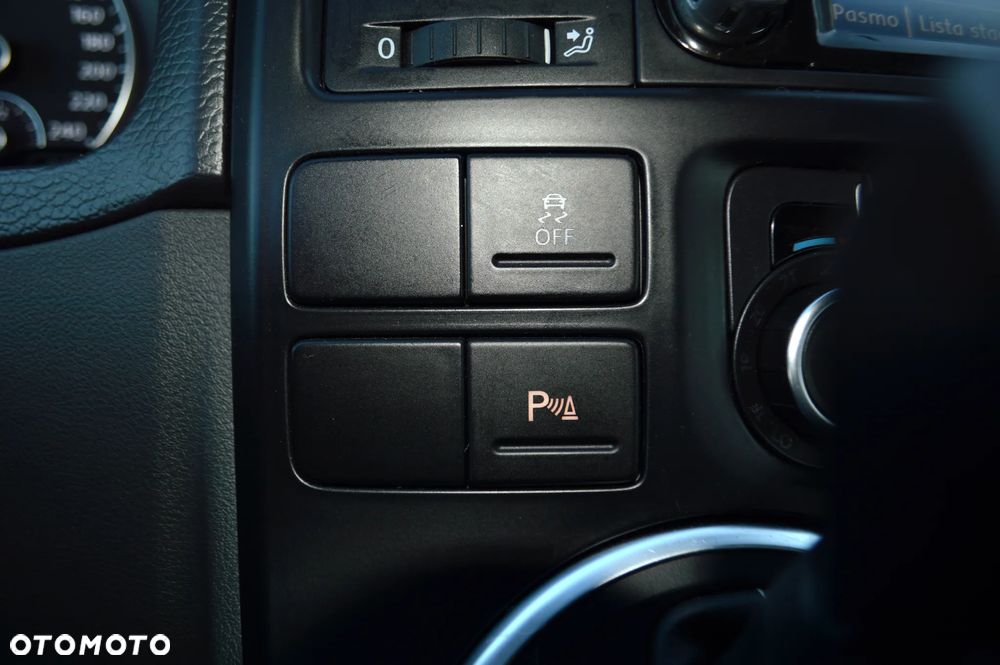 Volkswagen Multivan - 30