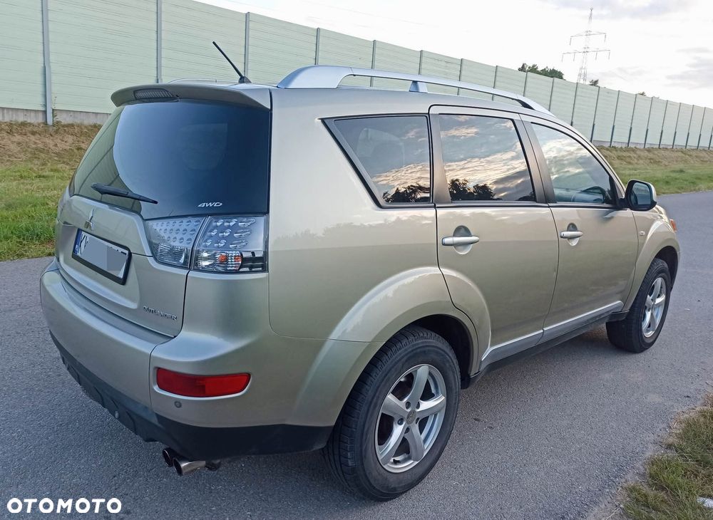 Mitsubishi Outlander 2.0 DID Intense - 16