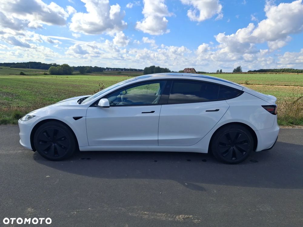 Tesla Model 3 - 21