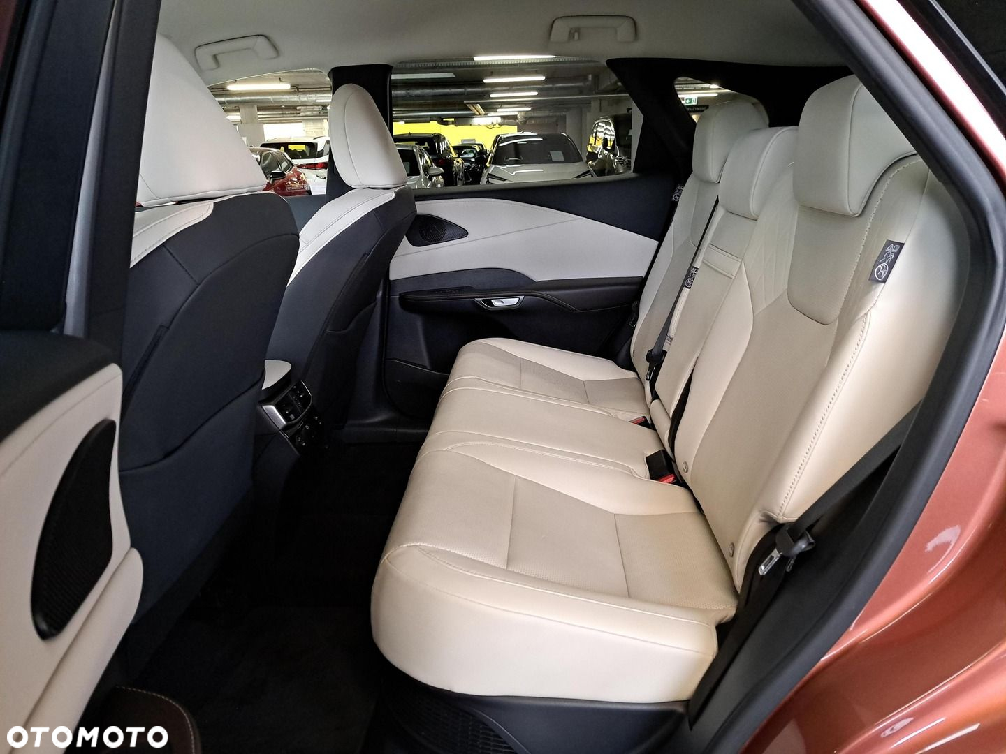 Lexus RX 350h Prestige - 11