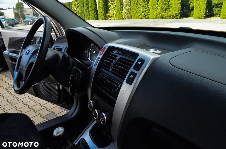 Hyundai Tucson 2.0 2WD GLS - 37