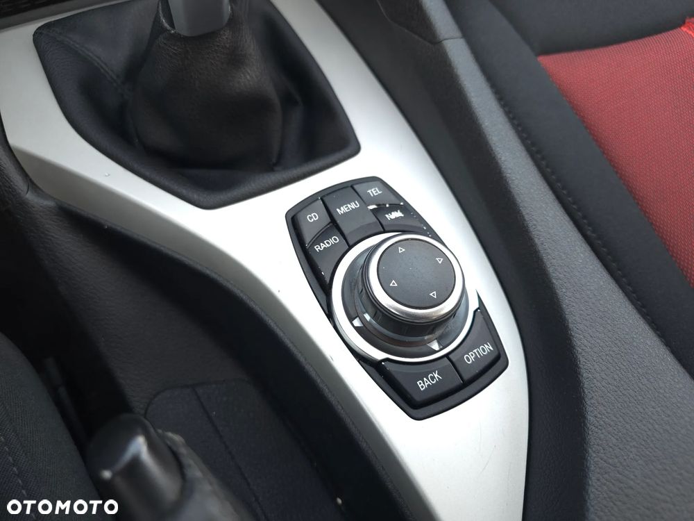 BMW X1 xDrive18d Sport Line - 28