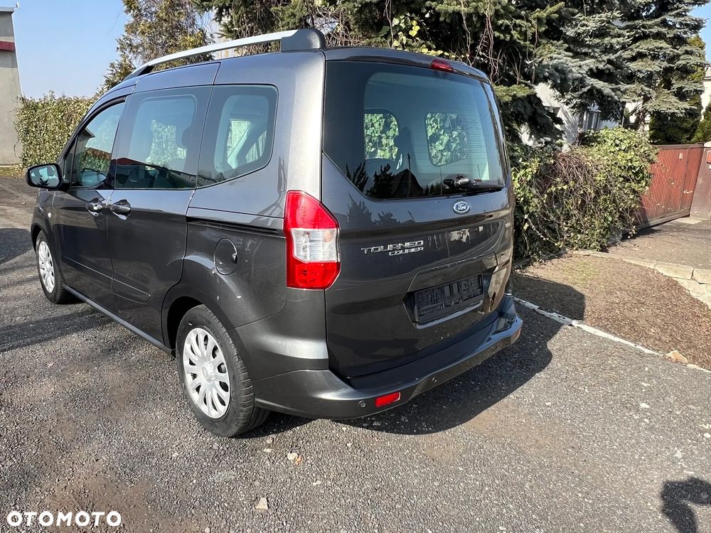 Ford Tourneo Courier 1.0 EcoBoost S&S Trend - 11