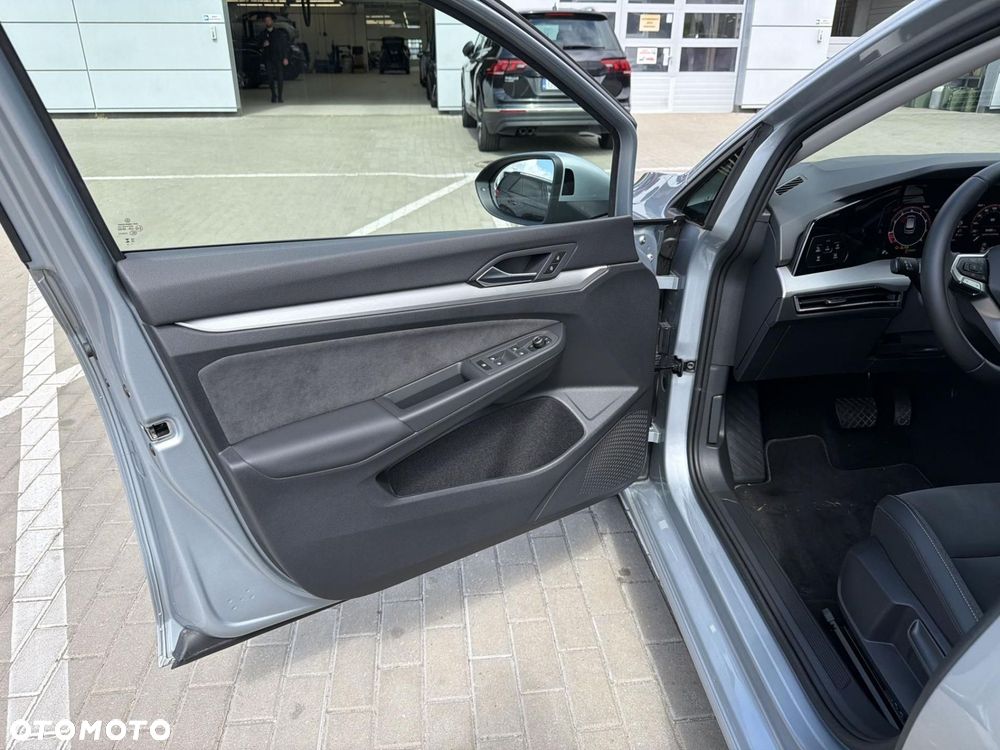 Volkswagen Golf 1.5 eTSI mHEV Life DSG - 12