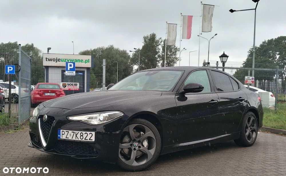 Alfa Romeo Giulia 2.0 Turbo Business - 1