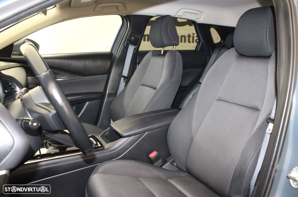 Mazda CX-30 2.0 Sky-G Evolve i-Active - 24