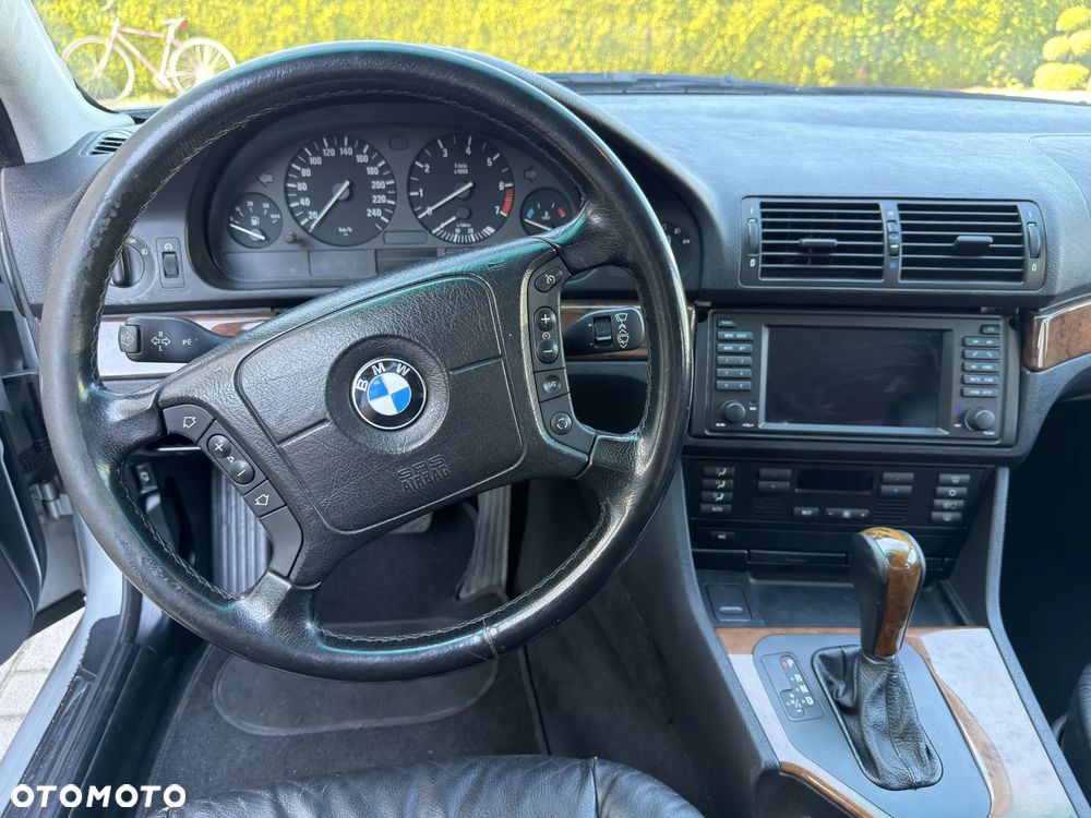 BMW Seria 5 - 8