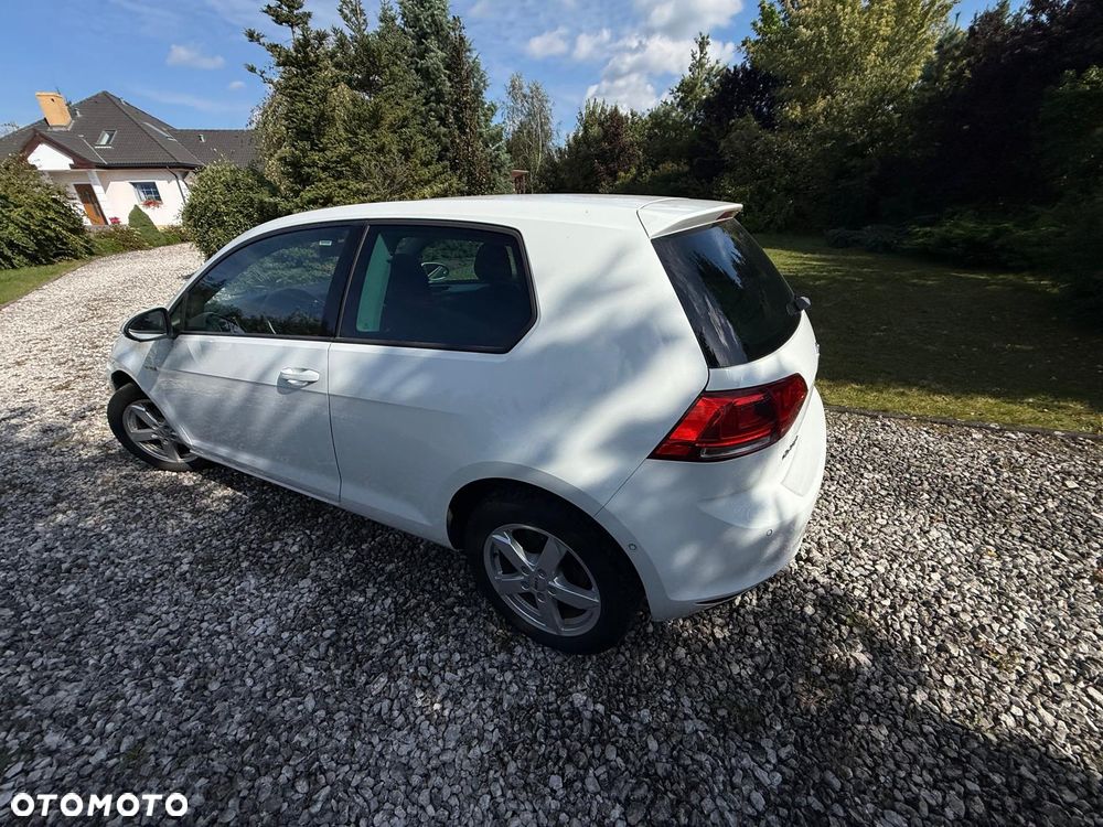 Volkswagen Golf - 16