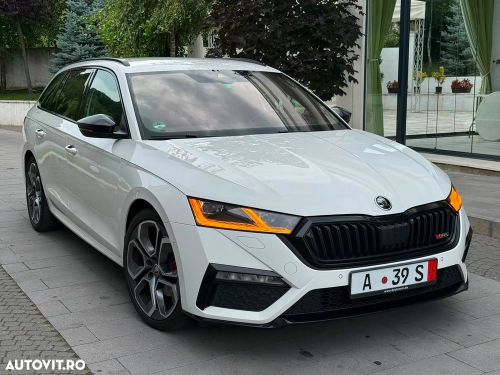 Skoda Octavia 2.0 TDI DSG RS Plus - 2