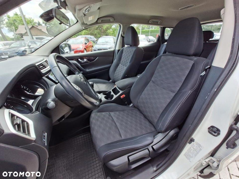 Nissan Qashqai - 12